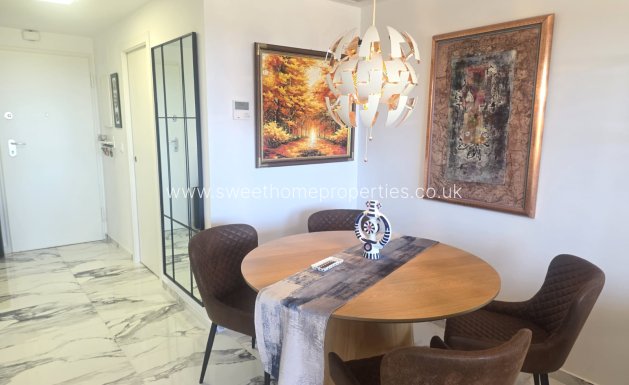 Resale - Apartment - Villamartin