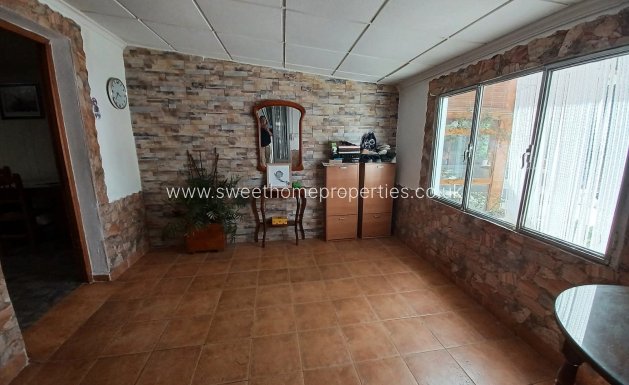Resale - Country house - Sax