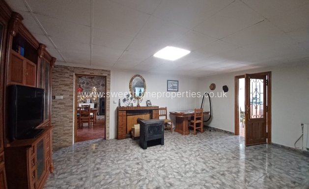 Resale - Country house - Sax