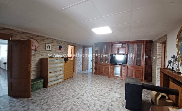 Resale - Country house - Sax