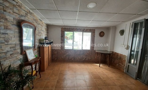 Resale - Country house - Sax