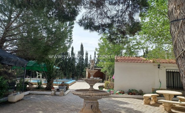 Resale - Country house - Sax
