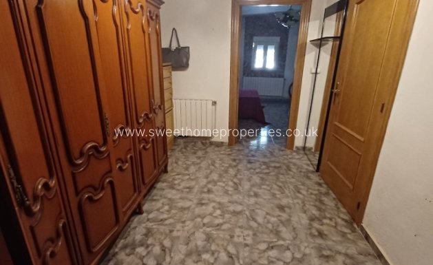 Resale - Country house - Sax