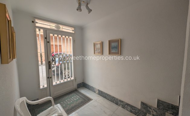 Resale - Town house - Sax