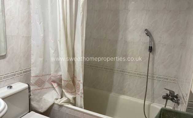 Resale - Town house - Sax