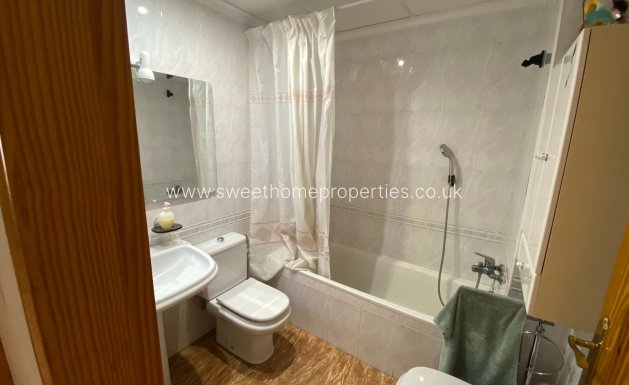 Resale - Town house - Sax