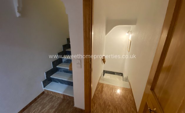 Resale - Town house - Sax