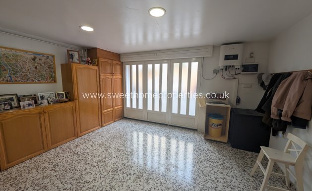 Resale - Town house - Sax