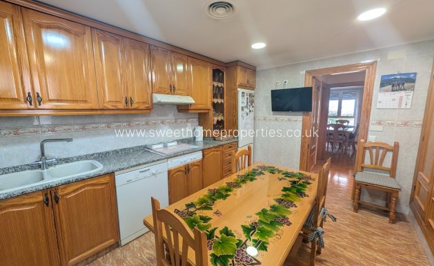 Resale - Town house - Sax