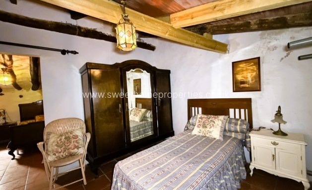 Reventa - Casa de campo - Algueña - ALGEÑA