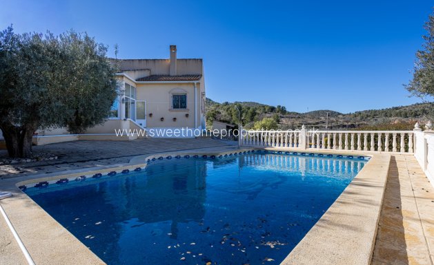 Resale - Country house - La Zarza