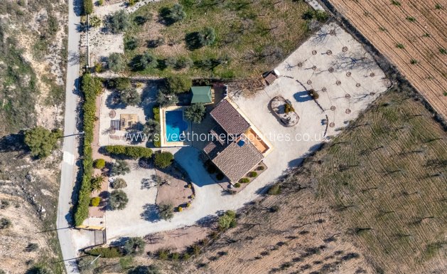 Resale - Country house - La Zarza