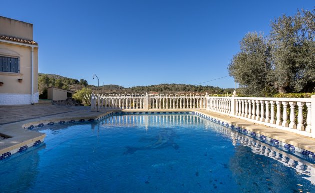 Resale - Country house - La Zarza
