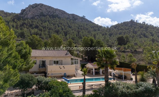 Resale - Country house - La Zarza