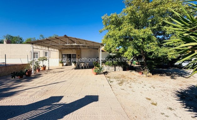 Resale - Country house - Crevillente
