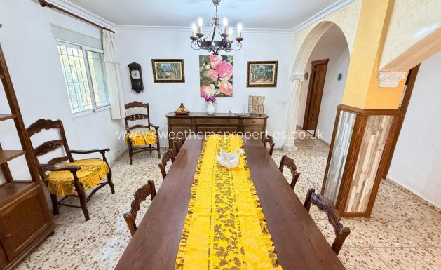 Resale - Country house - Crevillente