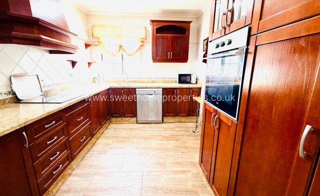 Resale - Country house - Crevillente