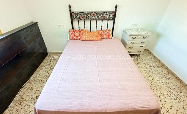 Resale - Country house - Crevillente