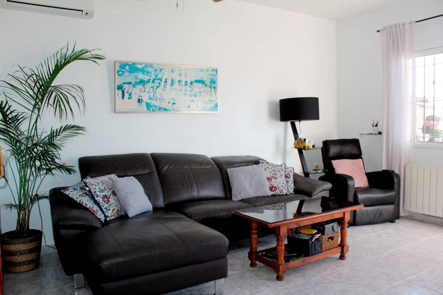 Re-sale - Villa - Villamartin