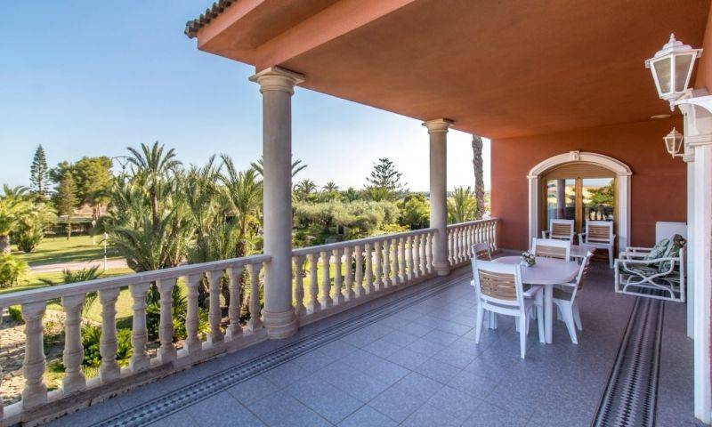 Re-sale - Villa - Elche