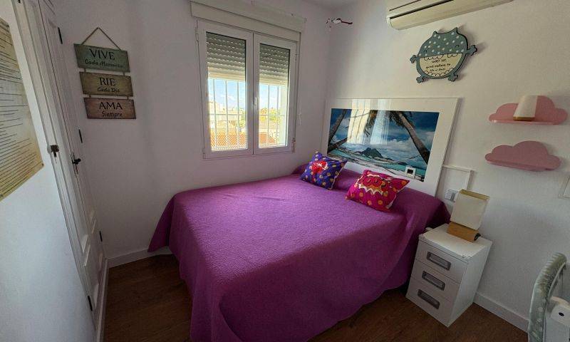 Re-sale - Villa - Villamartin