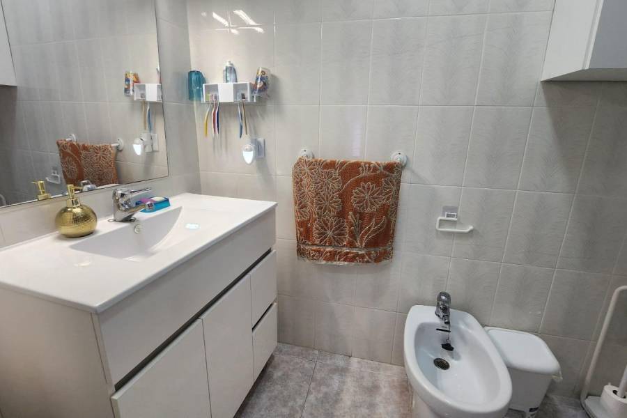 Venta - Apartamento - Santa Pola