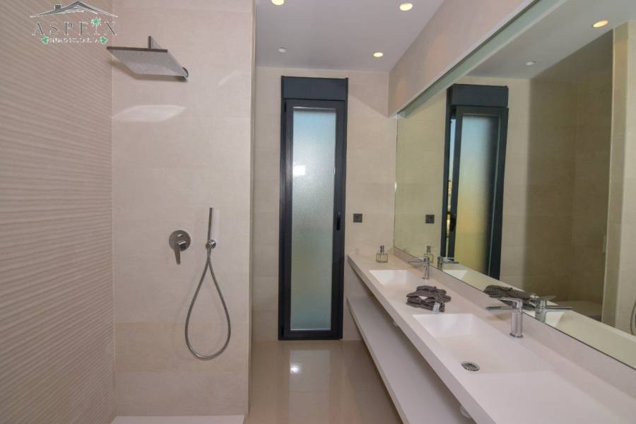 Re-sale - Villa - La Marina - El pinet