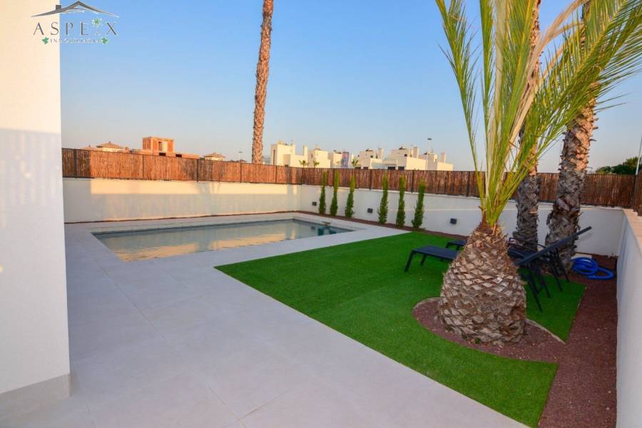 Re-sale - Villa - La Marina - El pinet