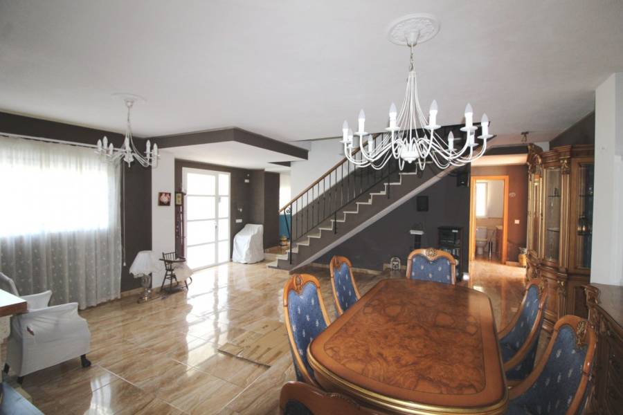 Re-sale - Villa - Elche