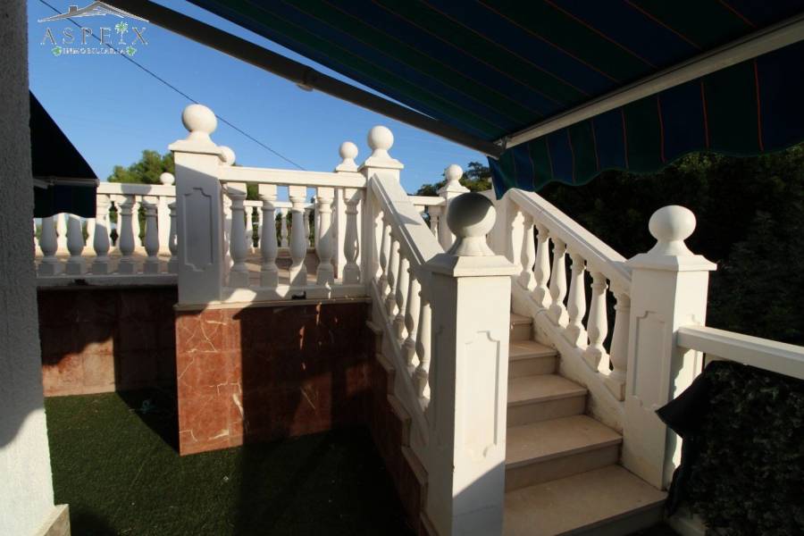 Re-sale - Country house - Monforte Del Cid