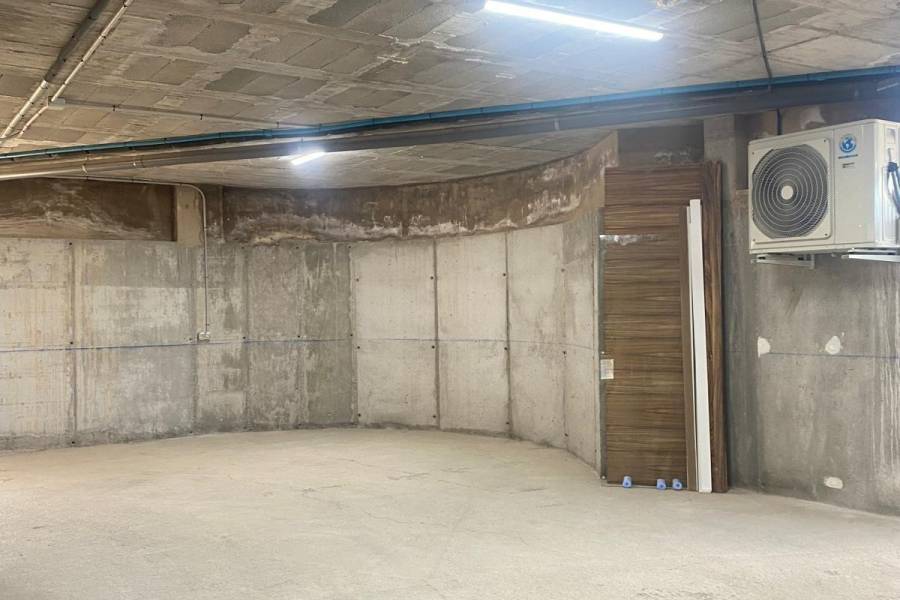 Re-sale - Country house - Petrer - Loma badá