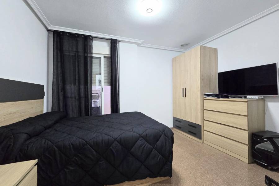 Re-sale - Flat - Elche