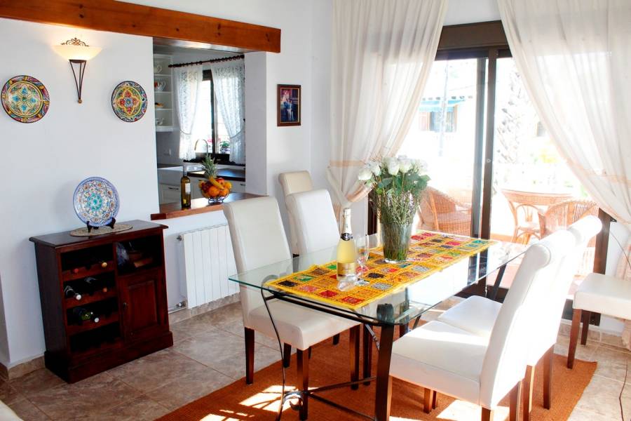 Re-sale - Villa - Villamartin