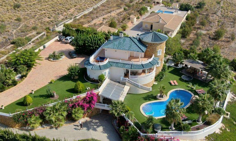 Re-sale - Villa - Hondon De Las Nieves