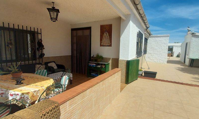 Re-sale - Country house - Hondon De Las Nieves