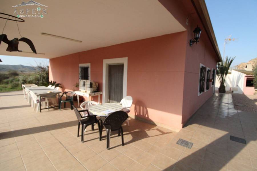 Re-sale - Villa - Monforte Del Cid - PILETAS