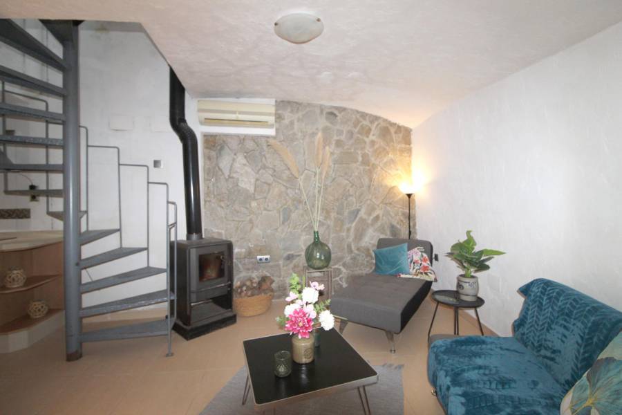Re-sale - Cave house - Hondon De Las Nieves