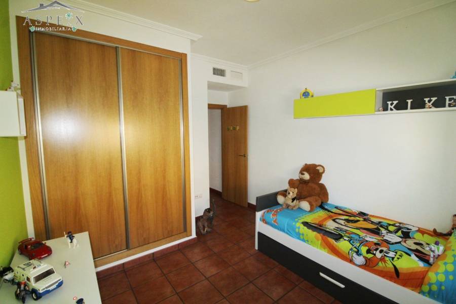 Re-sale - Villa - Elche