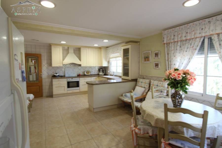 Re-sale - Country house - Elche