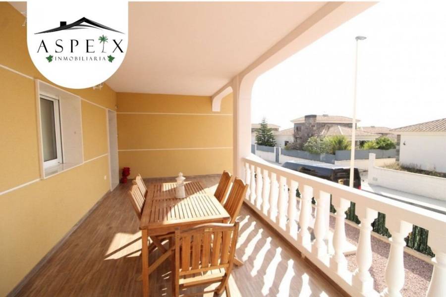 Re-sale - Villa - Elche