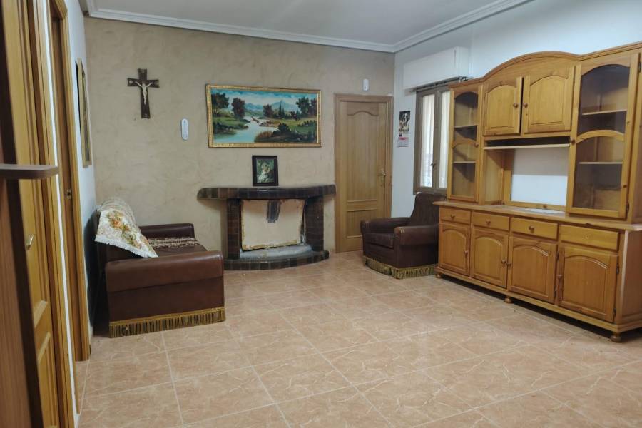 Re-sale - Country house - Hondon De Las Nieves