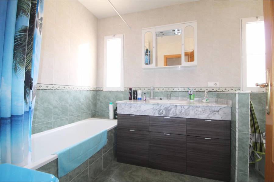 Re-sale - Villa - Aspe