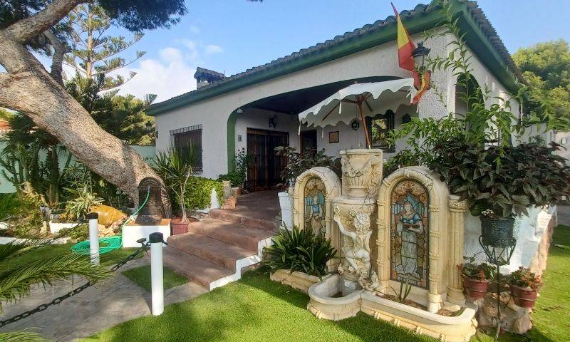 Re-sale - Villa - Orihuela Costa