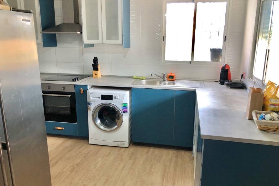 Re-sale - Country house - Monforte Del Cid