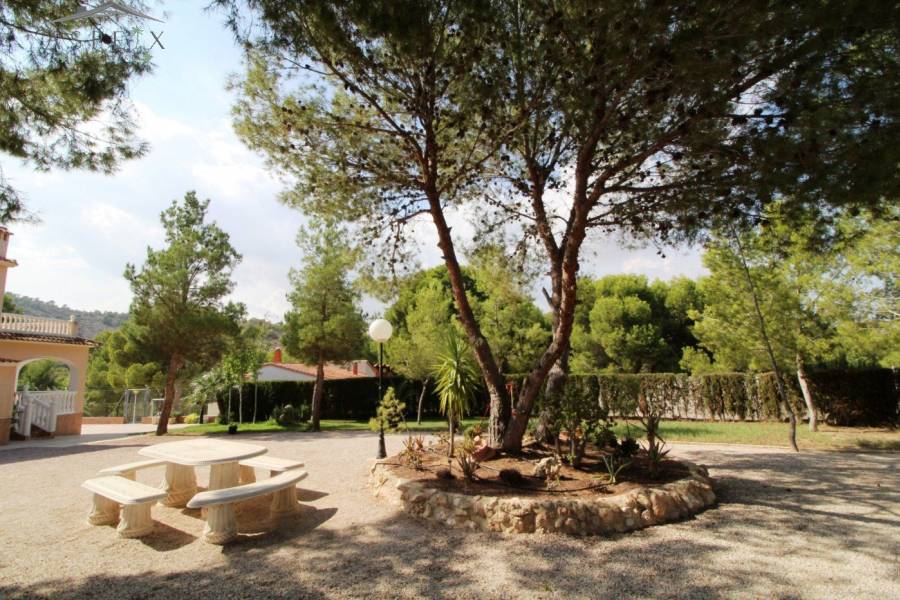 Re-sale - Country house - Hondon De Las Nieves