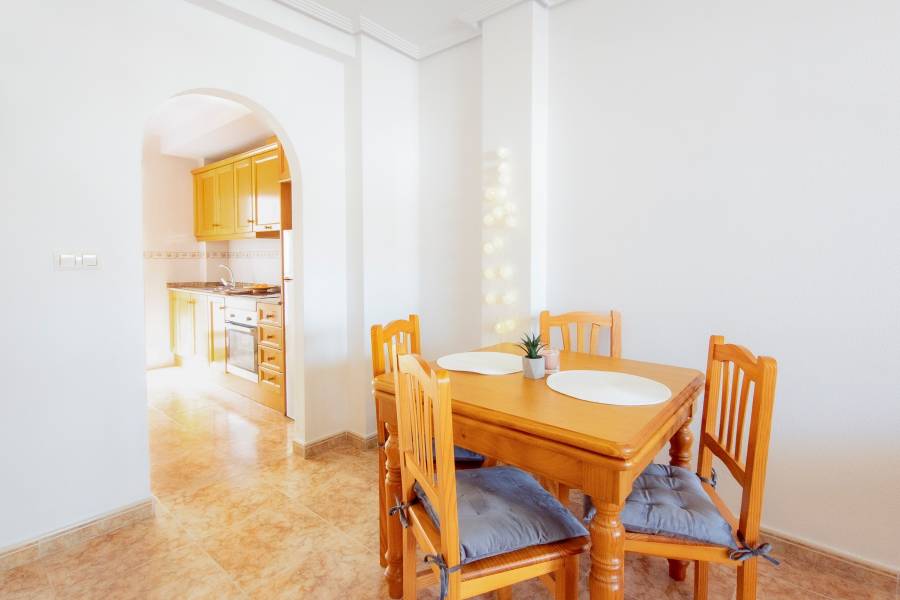 Re-sale - Apartment - Los Altos