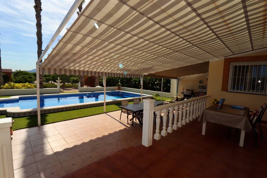 Re-sale - Country house - Orihuela