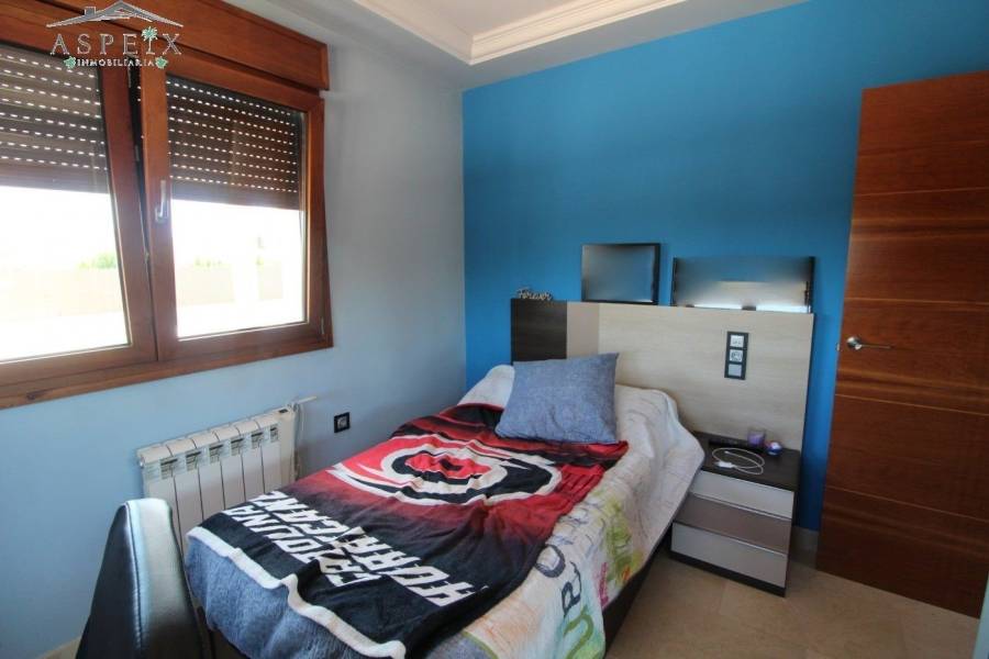 Re-sale - Villa - Aspe