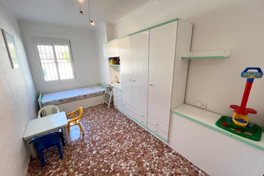 Re-sale - Country house - Hondon De Los Frailes