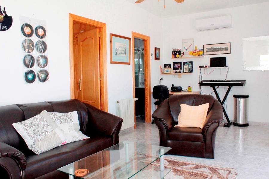 Re-sale - Villa - Villamartin